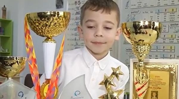 Povestea lui Iustin, copilul care a stârnit admirația întregii lumi prin abilitatea sa uluitoare de a face calcule mentale cu o viteză demnă de un supercomputer