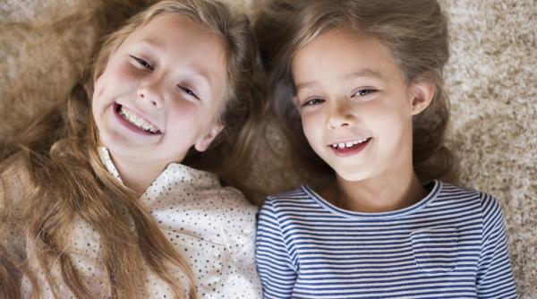 Secretul copiilor cu gropiţe în obraji. Ce sunt, de fapt, acestea?