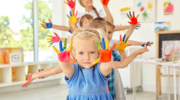 De ce este important ca cei mici să meargă la grădiniță? Care sunt beneficiile