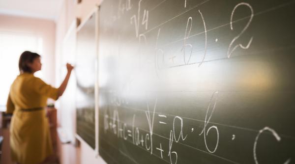 OFICIAL. Evaluare psihiatrică obligatorie pentru personalul care predă și cel auxiliar din universități 