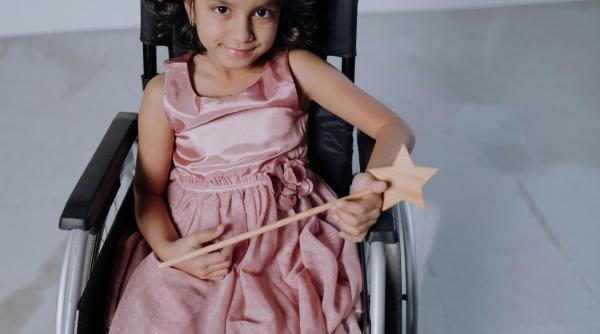 Școala empatiei: cum să le explicăm copiilor dizabilitatea