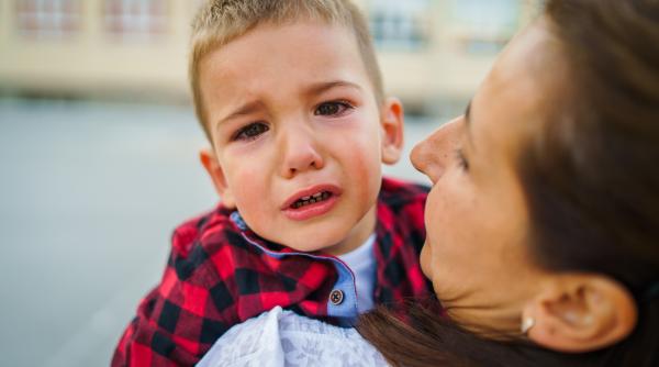 Tehnica parentală nr. 1 pentru a ajuta copiii de orice vârstă în momentele grele, de la psihologi: „Se numește HELP!”