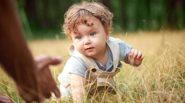 10 nume de băieței care sunt predestinate succesului