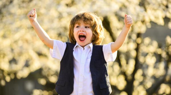 Cum să crești copii cărora NU le este frică să eșueze? Cercetătoare: „Trebuie să facem asta începând din prima lor zi!”