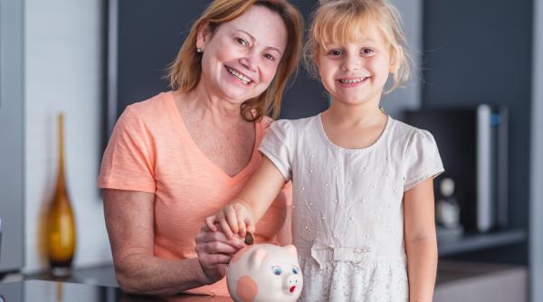 Sprijin financiar de 2.000 de lei pentru mame. Condiții