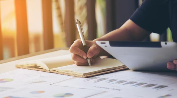 O Inspectoare de fizică din Buzău a recorectat toate lucrările de la Olimpiada județeană de fizică, fără ca elevii să depună contestații