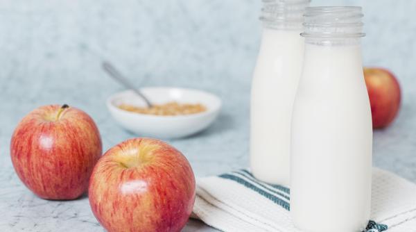 Elevii de liceu ar putea primi și ei lapte și fructe din fonduri europene, până în 2029