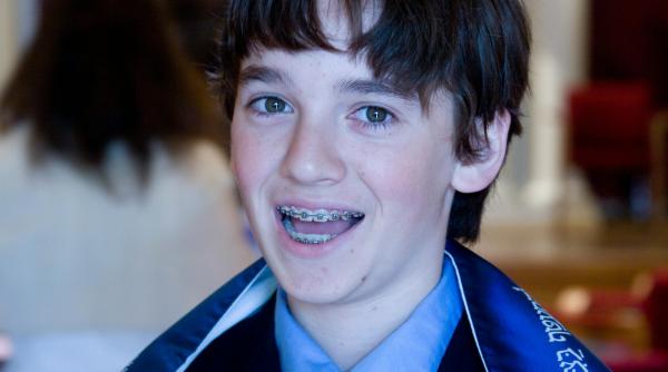 Copilul dumneavoastră poartă aparat dentar? E ”vina” tatălui: Iată ce spun specialiștii