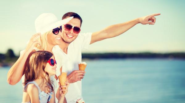 Ești tentat să-ți prelungești vacanța cu familia, deși școala va începe la mijlocul săptămânii? Ce RIȘTI dacă al tău copil lipsește de la ore 