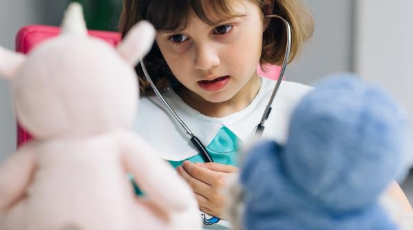 Riscul de cancer este mai ridicat la copiii concepuți prin procreare artificială? Un amplu studiu oferă răspunsurile definitive părinților îngrijorați!