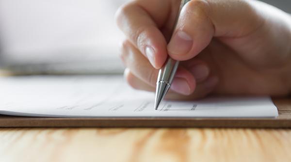 Corectarea pentru evaluările naționale ale elevilor de la clasele a II-a, a IV-a și a VI-a nu va fi digitalizată