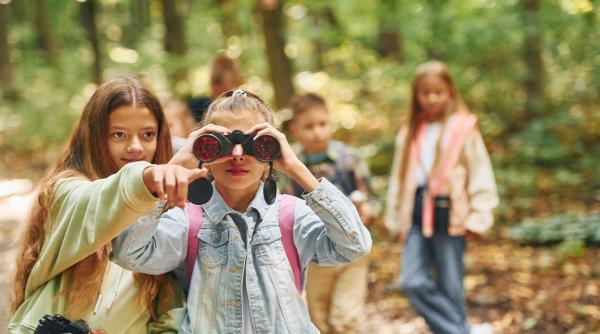 5 motive să-ți trimiți copilul într-o tabără de vară