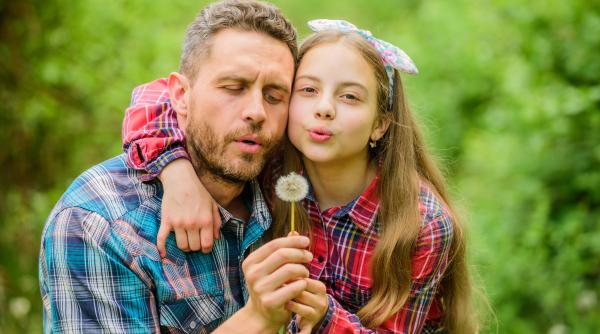 Fetele seamănă mai mult cu tații lor? Aflați cine lasă o urmă mai puternică!