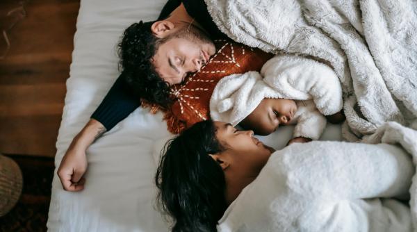 Să-ți faci copilul să doarmă toată noaptea e simplu: Iată câteva trucuri