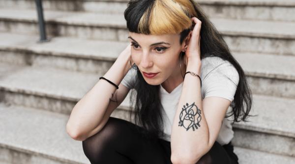 Fără tatuaje până la 18 ani. Reguli noi pentru saloanele de tatuaj piercing și înfrumusețare 