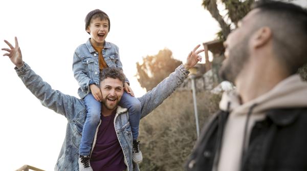La ce vârstă îți poți duce copilul la un concert sau festival? Există câteva reguli esențiale