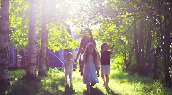 Care ar fi ingredientul cheie al copiilor bine-crescuți? Urania Cremene: „Părinții poate că n-ar vrea să se întâmple așa, dar este o cultură a lipsei de respect”