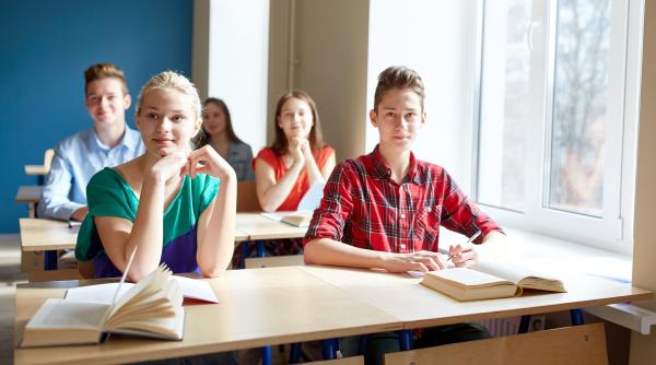 Vineri, zi importantă pentru liceeni: Ultima zi de cursuri pentru clasele a XII-a/a XIII-a și ultima zi de înscriere la Bacalaureat. Ligia Deca, precizări importante