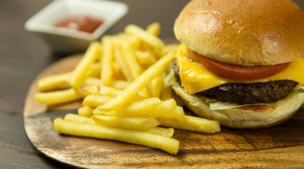 Burger de linte: o rețetă de preparat cu copiii