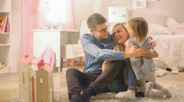 Psalm pentru părinți: „Nu-i mai apostrofați pe copii! Într-o zi, liniștea o să vă pară înspăimântătoare!”