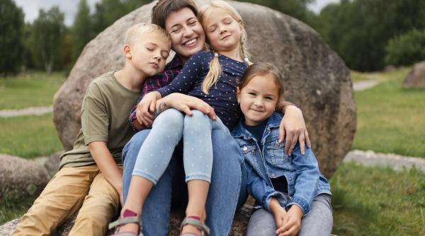 Proverbe românești care pot transmite copiilor să fie oameni de bază în societate