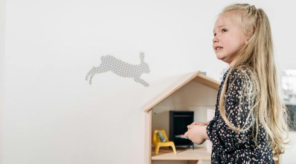 „Time-in” vs „Time-out”: Care sunt cele mai eficiente tehnici de educare a unui copil