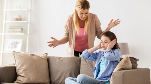 ASTA este cea mai mare greșeală a părinților în educația copiilor. Are efecte secundare puternice