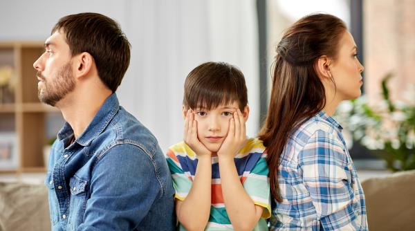 Caracteristicile comune părinților imaturi. Mai mulți terapeuți le-au identificat: „Atenție, afectează copiii!”