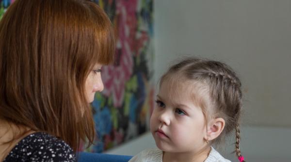 Asperger | Key symptoms parents should look for in a child from the age of 2! Dr. Ioana Georgescu: "They are very socially naive!"