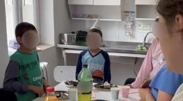 Copilașii băgați în spital de cel care ar fi trebuit să le fie protector, au ajuns în grija statului: Tatăl: „Au stricat o ușă de termopan și m-am supărat”