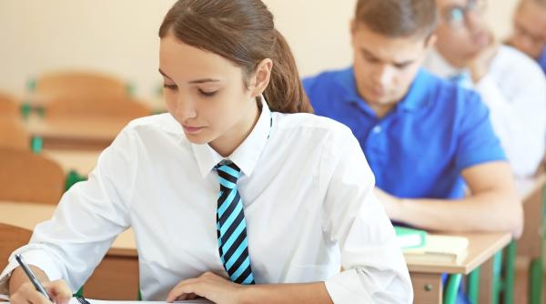 BAC 2024 s-a încheiat! Prof. Buzoianu: „Subiectele au fost de nivel mediu” / Prof. drd. Petre: „Am observat o bună abordare a subiectelor de către elevi” / VIDEO