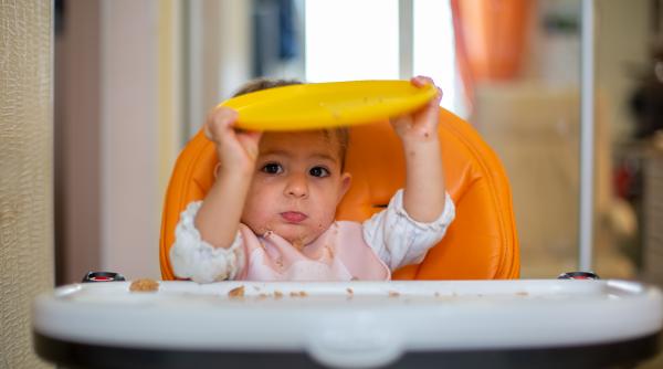 Is the introduction to solid foods approaching? What should you buy exactly to start this stage? Dr. Ioana Stavrositu: "We need less than we think!"