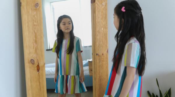 Mamă de fată? Învață-ți fiica să se iubească așa cum este: 5 pași pentru a crește o fiică cu o imagine corporală pozitivă