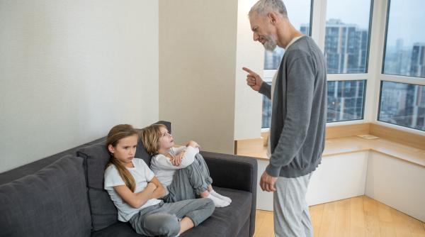 Alienarea Parentală | Semnalele de alarmă pentru părinți. Avocata Adelina Ralea ne spune ce trebuie să urmărim / VIDEO