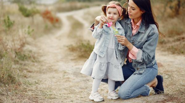 Dacă doriți să îmbunătățiți stima de sine a adolescentului, nu uitați să îi spuneți aceste trei fraze