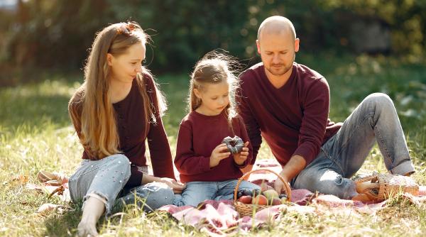 Trei activități pentru a stimula creierul copiilor și a le transforma în obiceiuri pe viață