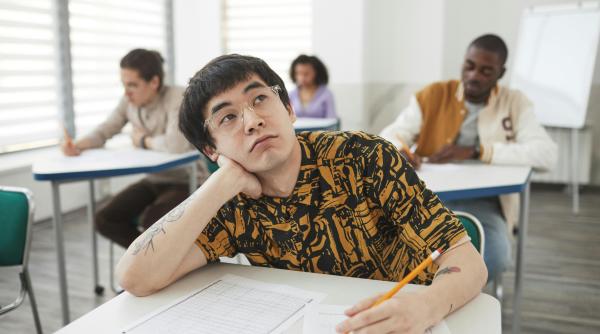 Acesta este motivul pentru care elevii NU mai au încredere în profesori? Prof. univ. dr. Carol Căpiță: Asta duce la comportamente deviante