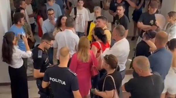 Scandal la Facultatea de Arhitectură București: Sute de candidați respinși, după ce erau pe lista de admiși. Părinții susțin că notele au fost măsluite și amenință cu DNA