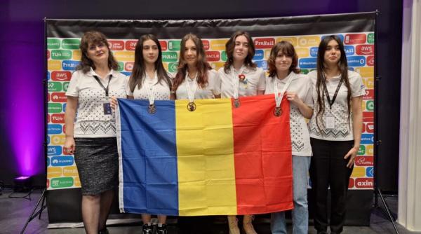  Medalii de argint și două de bronz obținute de elevele românce la Olimpiada Europeană de Informatică pentru Fete