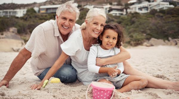 Când copiii petrec vacanța de vară cu bunicii: cum să vă asigurați că totul merge bine