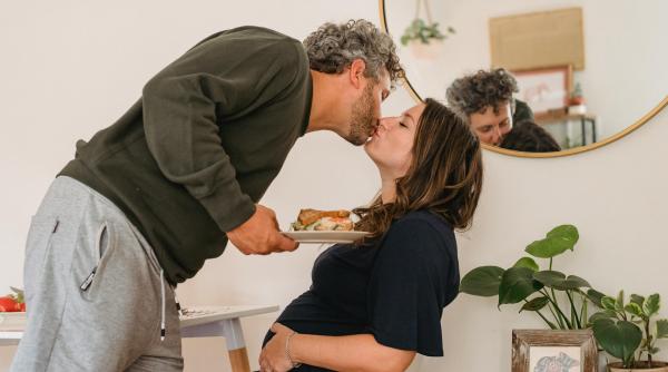 ”Îmi este mereu foame”: Cum să gestionezi foamea în timpul sarcinii?