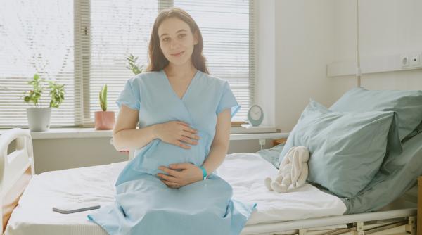 S-a dat startul înscrierilor în programul național de susținere a natalității: Cuplurile sau persoanele singure pot primi până la 15.000 lei