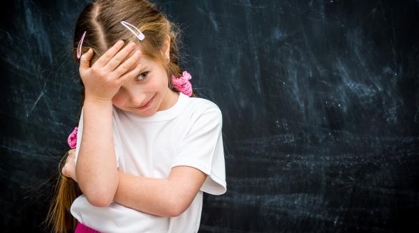 Profesorii dezvăluie scuzele preferate ale elevilor atunci când nu au tema sau întârzie: „Am avut o urgență în familie” sau „mi-am uitat tema acasă”