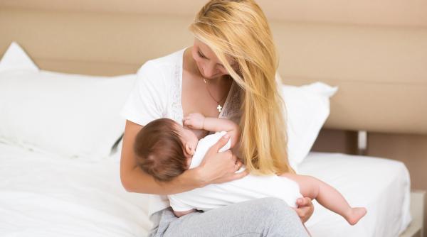 Sfaturi pentru a vă ajuta să menții lactația în această vară
