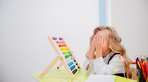 OFICIAL! Elevii din școlile din România care vor deranja orele, izolați într-o sală specială. „Îl dai afară de la oră, dar nu îi pui absență? Ce încântare va fi pe unii!”