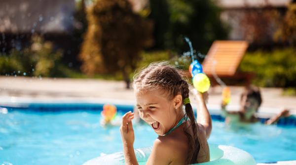 Infecții ale urechilor la copii: 4 sfaturi pentru a le evita