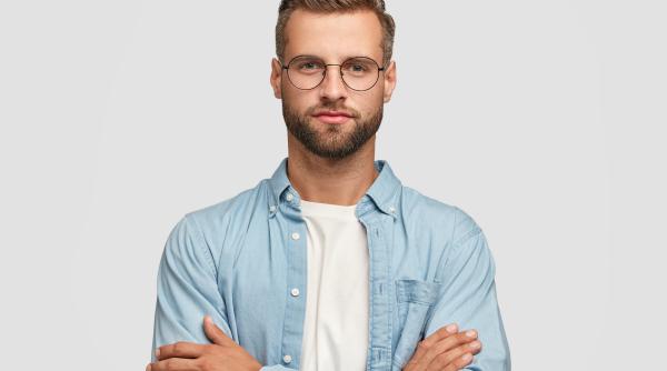 „Fiule, e timpul să te muți": traiul cu fiul de peste 30 de ani afectează bunăstarea mamelor