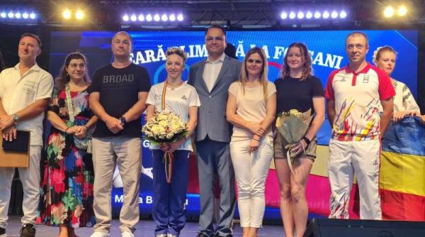 Gimnasta Ana Maria Bărbosu a primit titlul de Ambasador al municipiului Focşani. „Orice ai încerca să faci în viaţă la un nivel înalt la un moment dat devine greu”