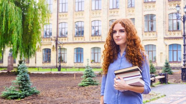 Cămin vs. chirie? Prețurile locuințelor pentru studenți au explodat: „Nu prea mai sunt locuri. E full!”