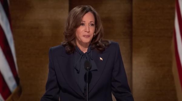 Kamala Harris spune că aceste patru lecții de la mama ei au ajutat-o ​​să reușească. Experții în parenting sunt de acord!